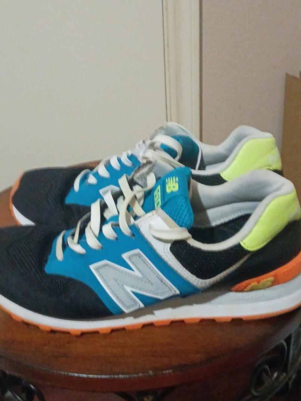 New Balance 574 women's US size 10 (blue, black, yellow, orange) - Picture 10 of 15